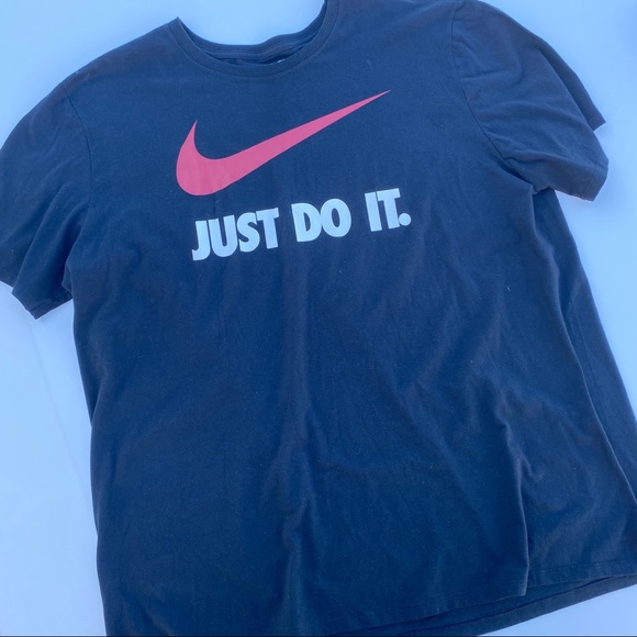 Nike T Shirt - Picture 2 of 4